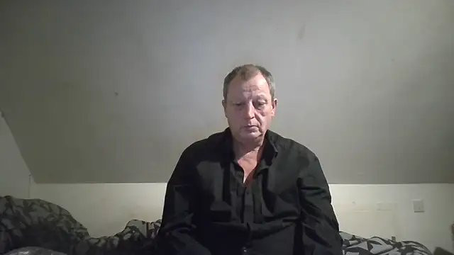 chubbybear2cum 网络视讯表演