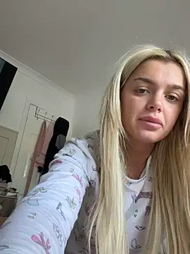 Irish_BarbieMilfx's Live XXX Chat