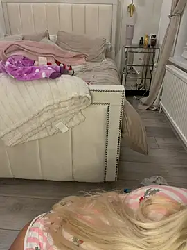 Irish_BarbieMilfx Adlı Modelin Canlı Sohbet Odası
