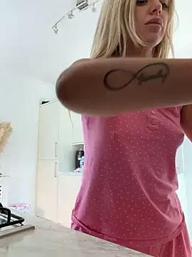 Irish_BarbieMilfx Live XXX-Chat
