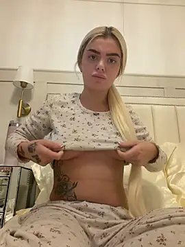 Irish_BarbieMilfx élő XXX-chatje