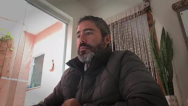 Pokazy przed kamerką – victor_chat