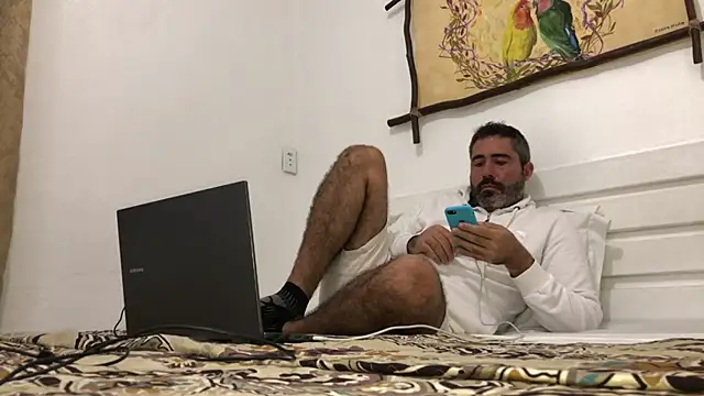 Pokazy przed kamerką – victor_chat