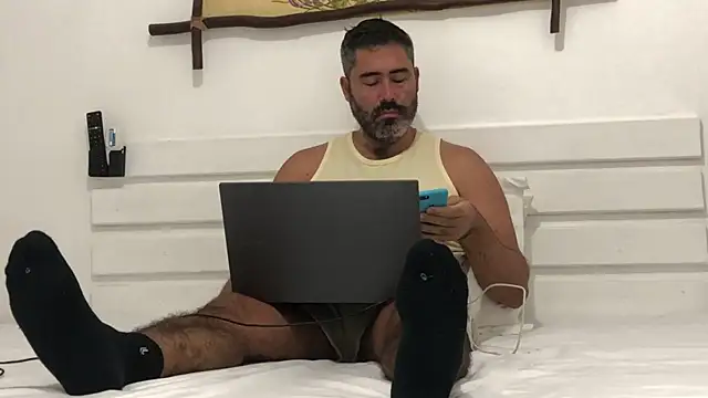 הופעת וובקאם של victor_chat