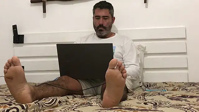 Show modela victor_chat na web-kameri