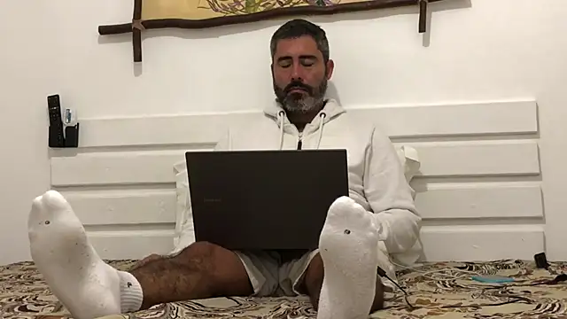 victor_chat Show in webcam