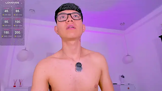 عرض كام CodyTwink