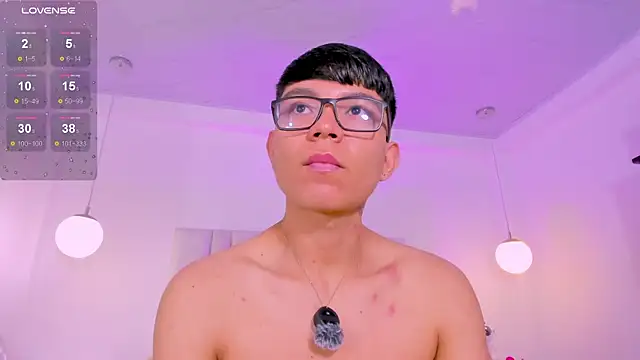 عرض كام CodyTwink