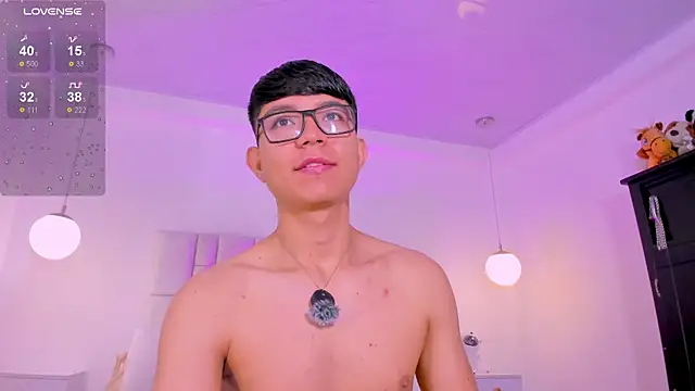 عرض كام CodyTwink