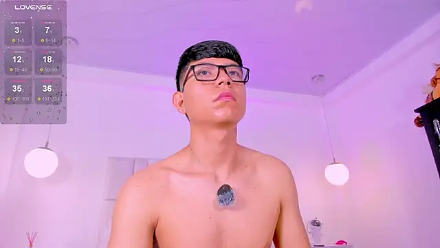 הופעת וובקאם של CodyTwink