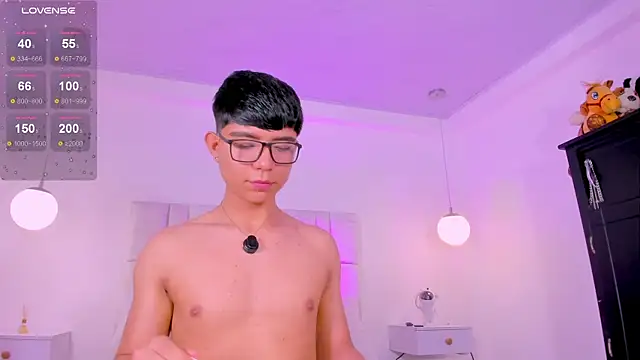 CodyTwink XXX чат на живо