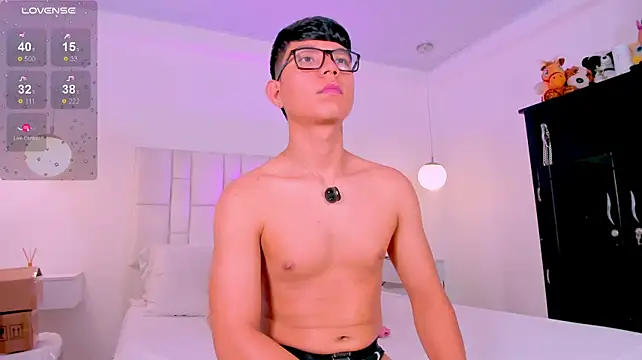 عرض كام CodyTwink