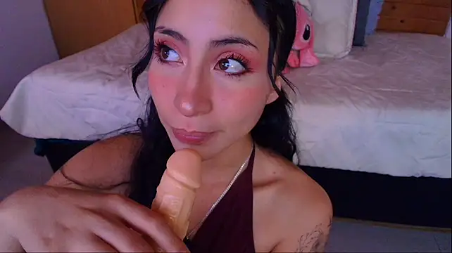 amber_curly's Webcam Show