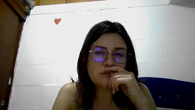 צ'אט XXX בשידור חי של princessbella93
