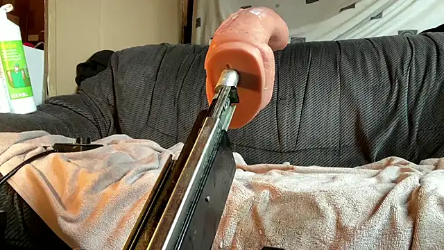 Show modela Geilerjung69 na web-kameri