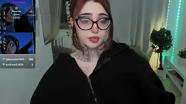 Dixi_Pixi_ Adlı Modelin Canlı XXX Sohbeti
