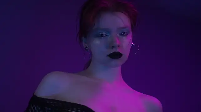 ginger_hugs' Webcam Show