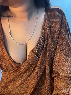 APKI_WIFE_1 Adlı Modelin Canlı XXX Sohbeti