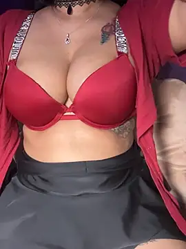 Show modela Alana_Queen_X na web-kameri