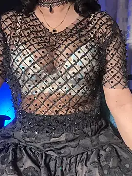 Alana_Queen_X Adlı Modelin Canlı XXX Sohbeti
