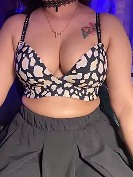 Chat +18 de Alana_Queen_X ao vivo
