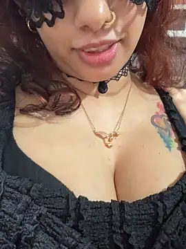 Chat +18 de Alana_Queen_X ao vivo