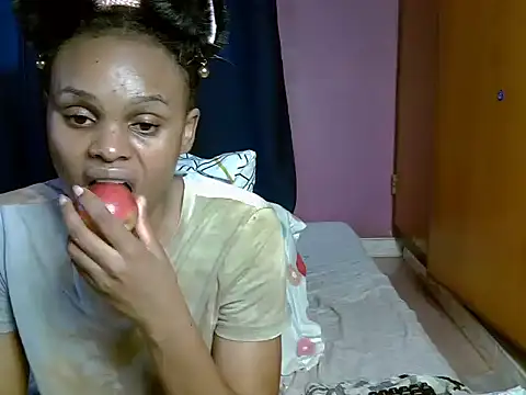 Queen_petite_ Obrolan Langsung XXX