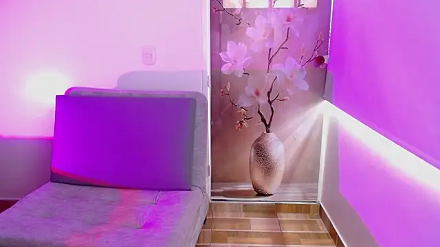 milfrousse 网络视讯表演