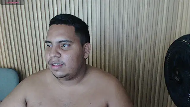 Poolsex_69 webkamerás műsora