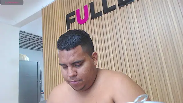 Poolsex_69 网络视讯表演