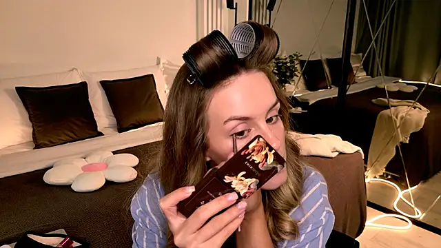 Онлайн чат XXX RozzitaBedberry