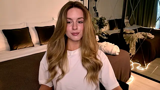 RozzitaBedberry Show in webcam