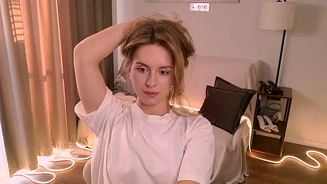 RozzitaBedberry's Live XXX Chat