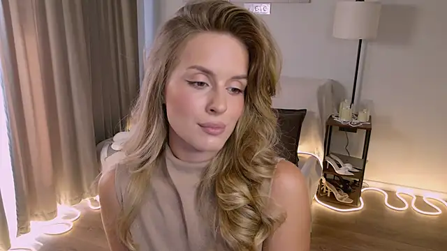 RozzitaBedberry Chat XXX in diretta
