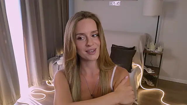 RozzitaBedberry Chat XXX live