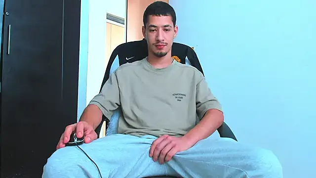 Chandler_ken Chat XXX in diretta