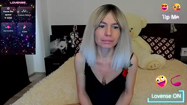 Hanna_Becrett17のライブXXXチャット