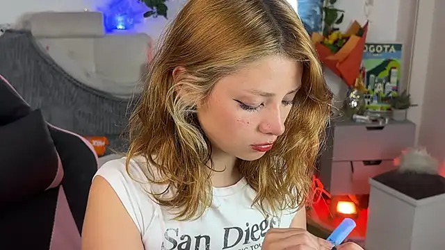 צ'אט XXX בשידור חי של ari_kat