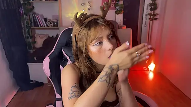 ari_kat's Webcam Show