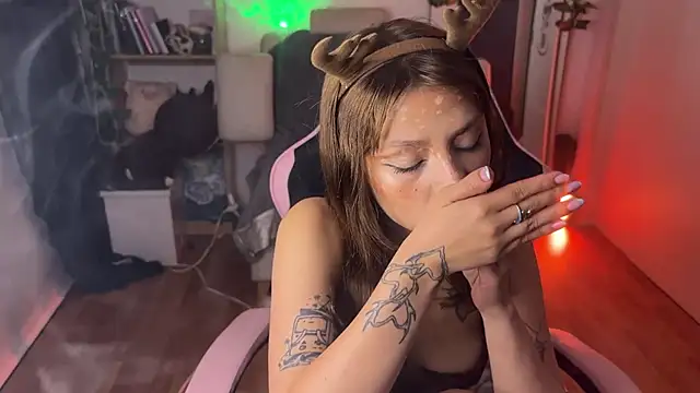 ari_kat webcam show