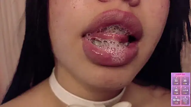 Haelycute Chat XXX live