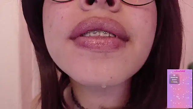 Haelycute's Live XXX Chat