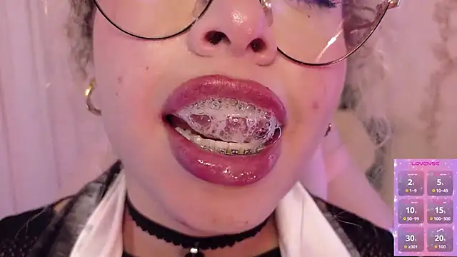 XXX chat uživo modela Haelycute