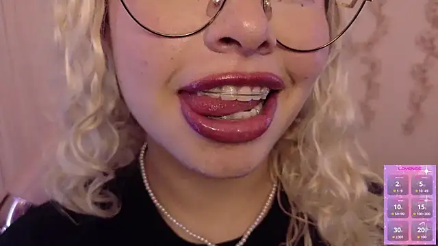 Haelycuten Live XXX chat