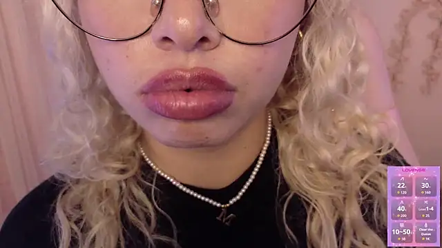 Chat +18 de Haelycute ao vivo