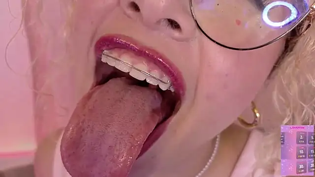 Czat XXX na żywo – Haelycute