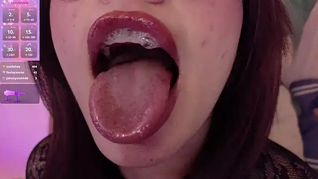 Haelycute's Live XXX Chat