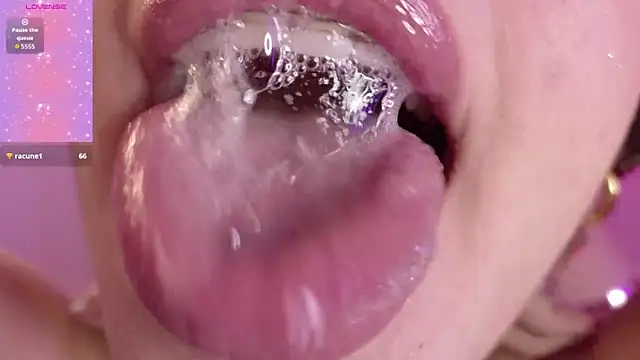 Haelycute's Live XXX Chat