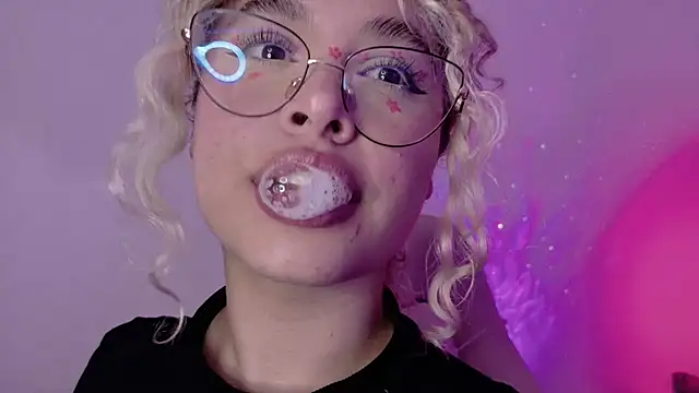 Haelycute's Live XXX Chat