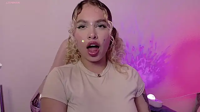 XXX chat uživo modela Haelycute